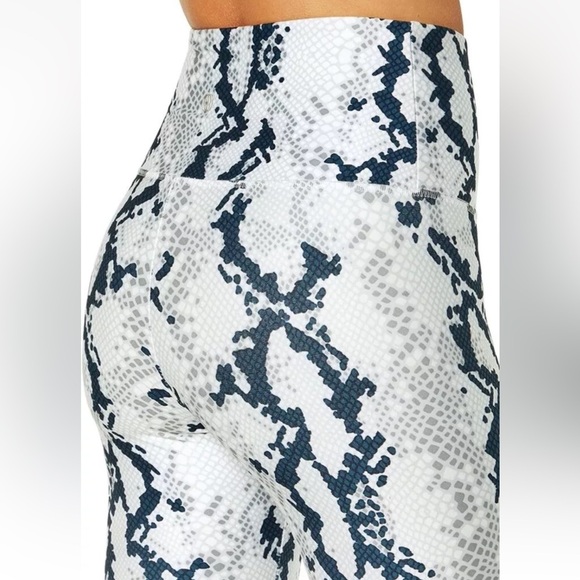 Balance Collection Womens Contender High Rise  Legging Soft Snake Print Sz SMALL - Picture 6 of 13